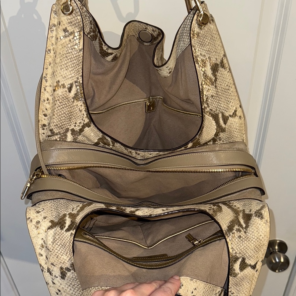 Stuart Weitzman Coquette Python Pattern Leather P… - image 3